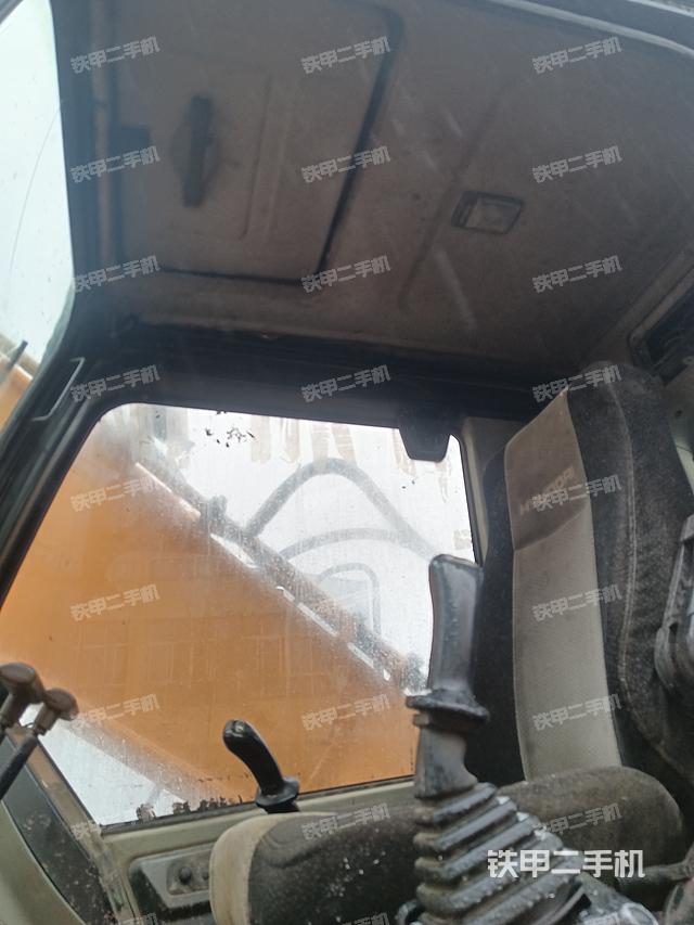 驾驶室整体（整机外观）