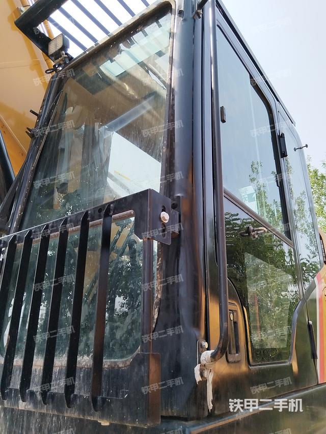 驾驶室整体（整机外观）