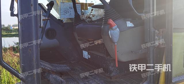 驾驶室整体（整机外观）