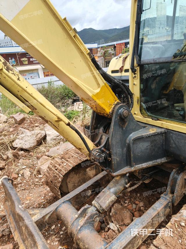 大臂根部?斜（工作和回轉(zhuǎn)裝置）