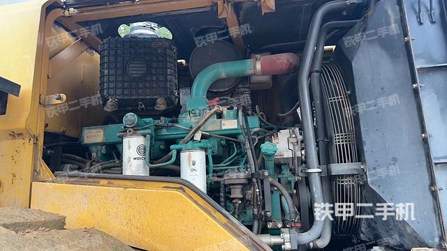 发动机左侧（整机外观及大件）