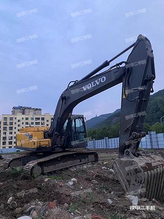 广元市出售 沃尔沃 EC250D 挖掘机