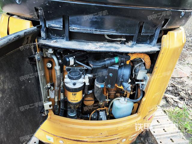 回转马达和主控阀（整机外观）