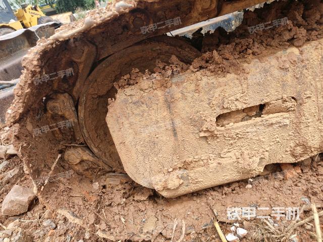 左側(cè)履帶整體?（行走機(jī)構(gòu)）