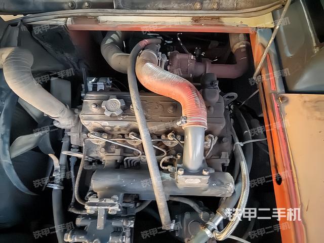 回转马达和主控阀（整机外观）