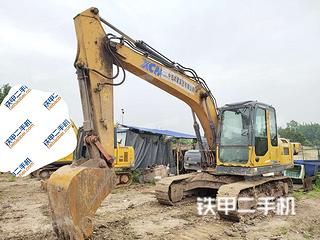 徐工XE135D挖掘机实拍图片