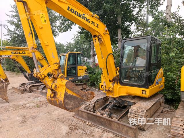 右前45(整機(jī)外觀) 右前45(整機(jī)外觀)