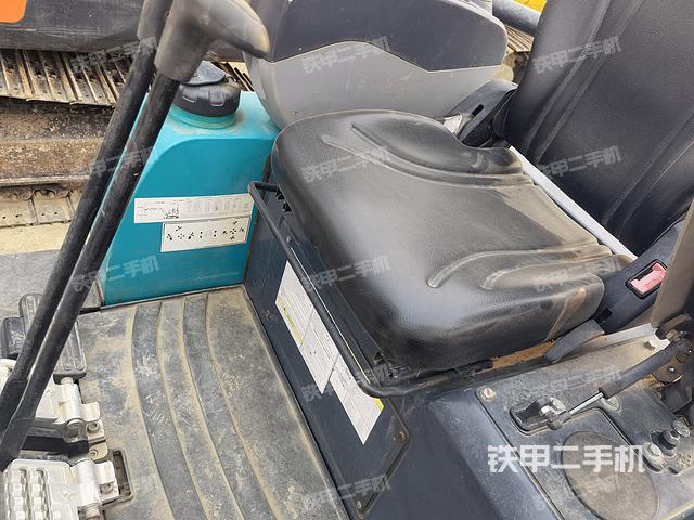 驾驶室整体（整机外观）