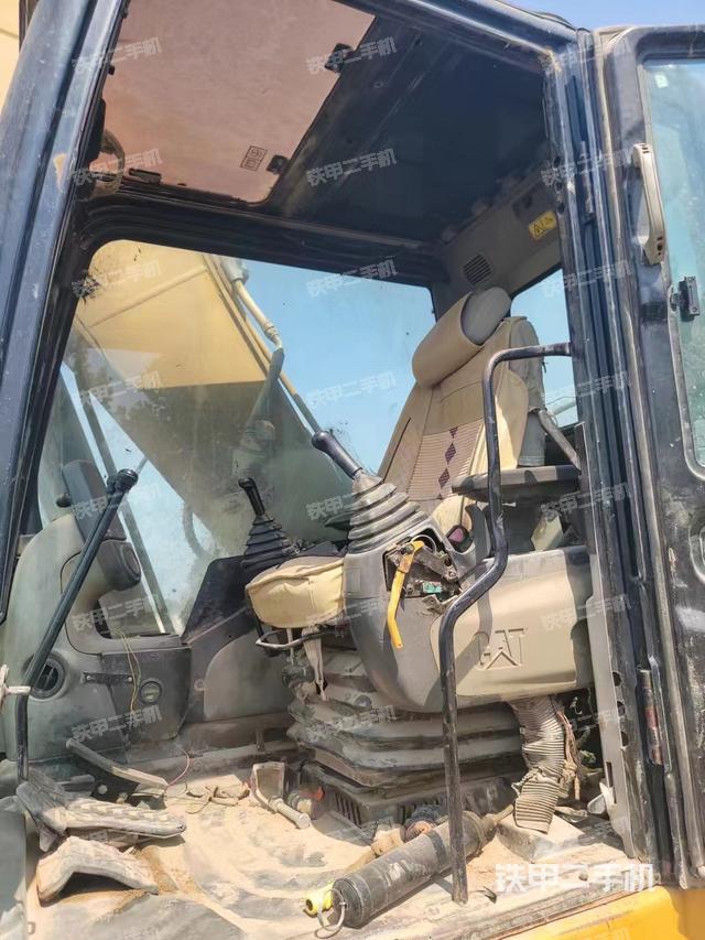 驾驶室整体（整机外观）