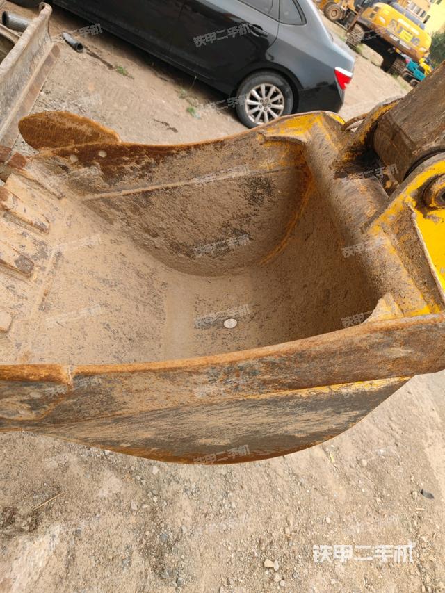 鏟斗45度(工作和回轉(zhuǎn)裝置) 鏟斗45度(工作和回轉(zhuǎn)裝置)