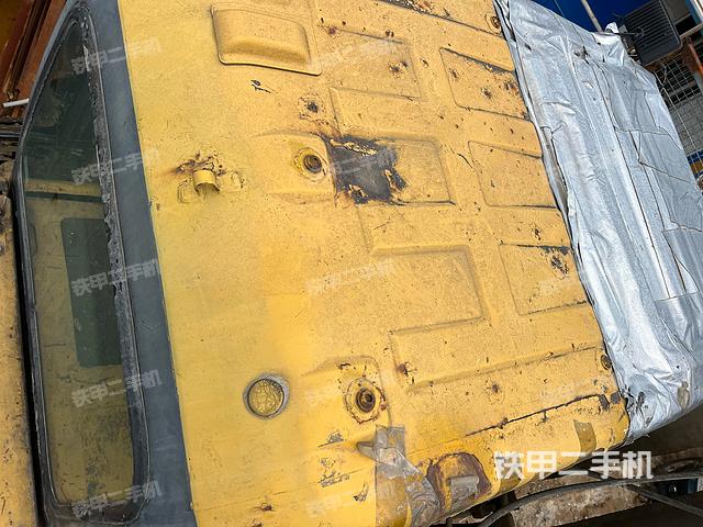 驾驶室顶部（整机外观）