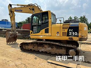 哈尔滨小松PC210-8挖掘机实拍图片