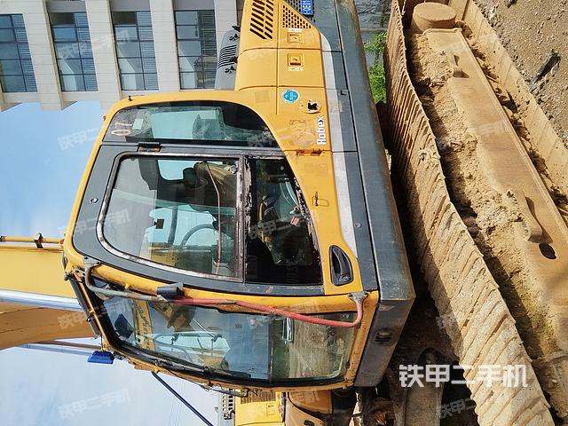 驾驶室整体（整机外观）