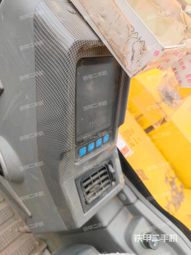 顯示屏?(駕駛室部分) 顯示屏?(駕駛室部分)