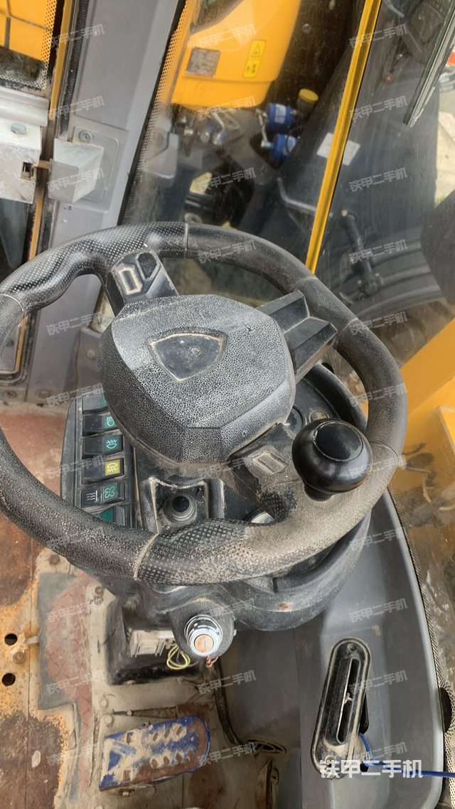 驾驶室操作台（整机外观及大件）