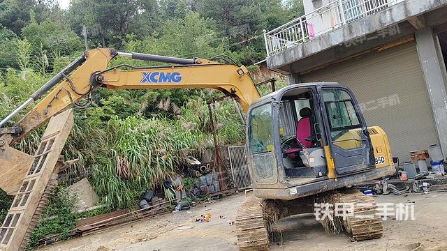徐工XE75D挖掘机