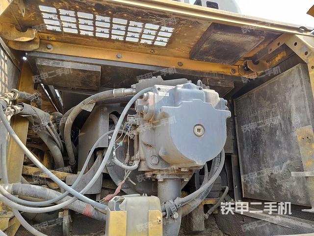 液壓泵室(大件艙室) 液壓泵室(大件艙室)