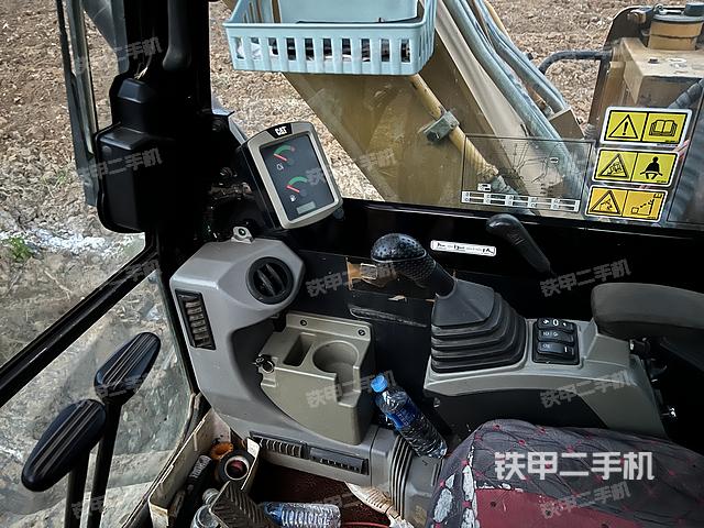 驾驶室整体（整机外观）