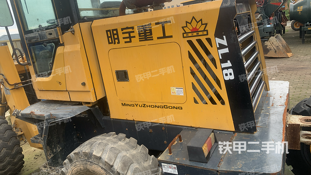 发动机左侧（整机外观及大件）