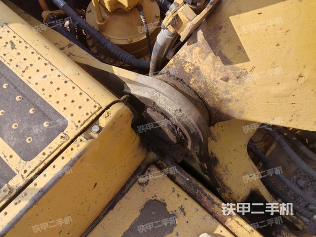 大臂根部?斜視(工作和回轉裝置) 大臂根部?斜視(工作和回轉裝置)