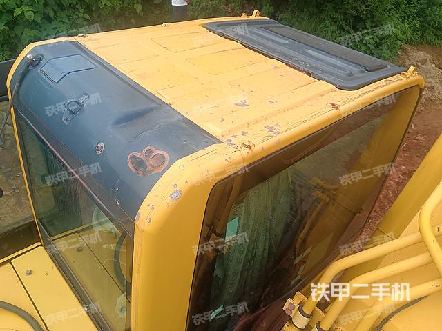 驾驶室顶部（整机外观）