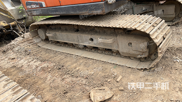 单侧履带整体（整机外观）