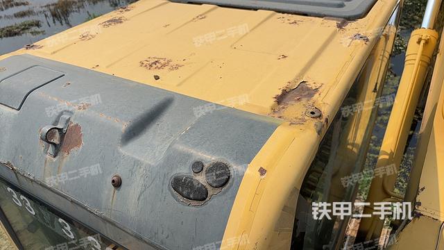 驾驶室顶部（整机外观）