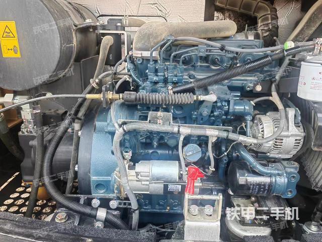 发动机整体俯视（整机外观）