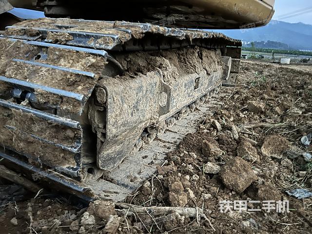 单侧履带整体（整机外观）