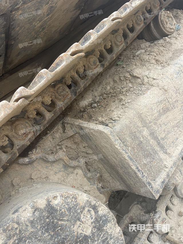 单侧履带整体（整机外观）