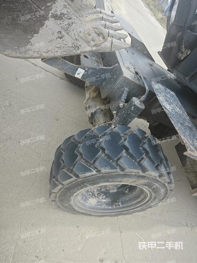 单侧履带整体（整机外观）