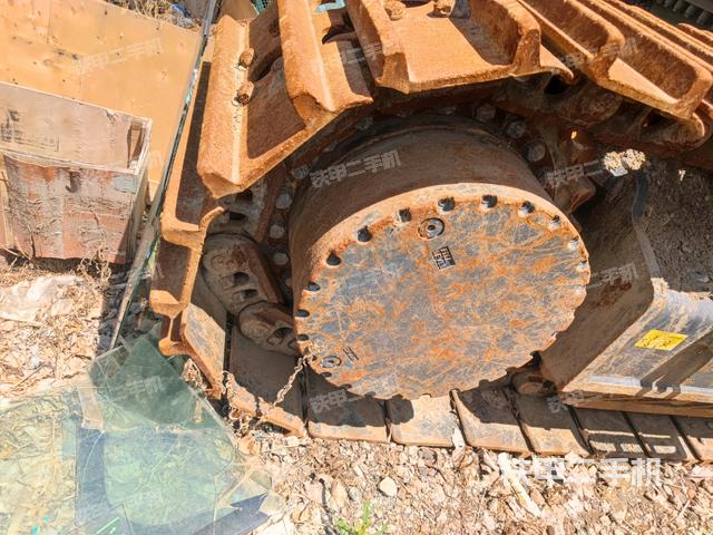 右驱动轮（行走机构）