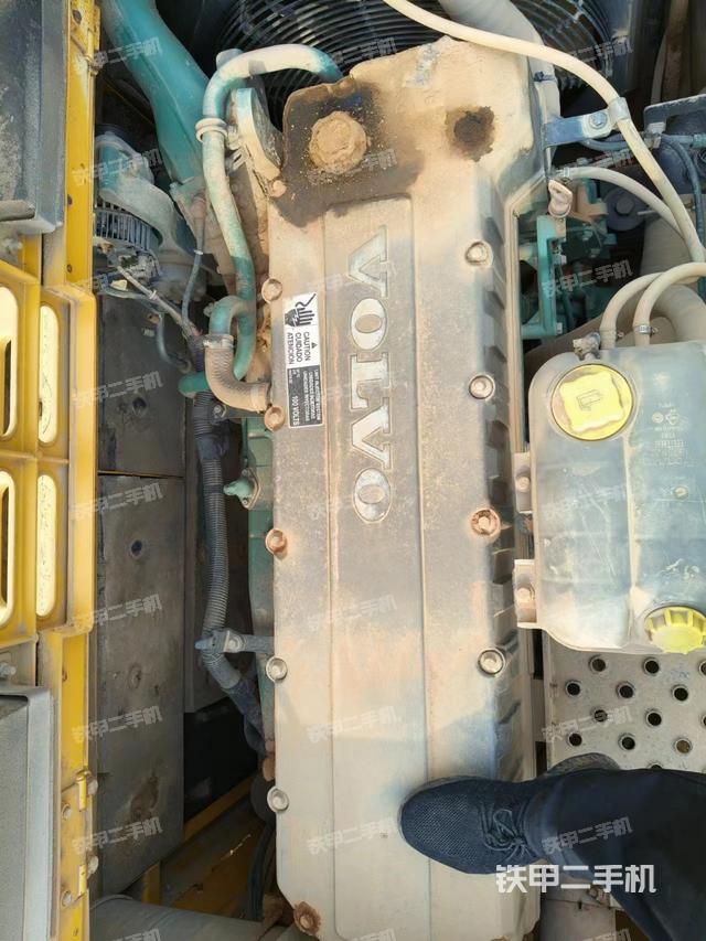 发动机整体俯视（整机外观）