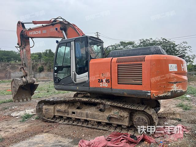 日立ZX240-3挖掘机