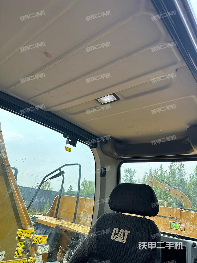 驾驶室顶部（整机外观）