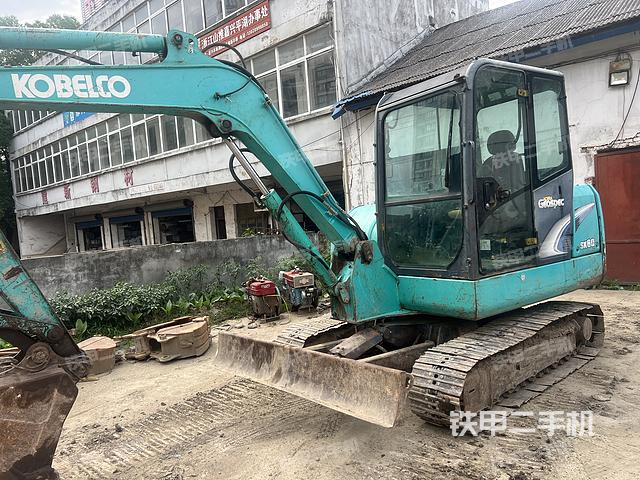 神钢SK60-8挖掘机