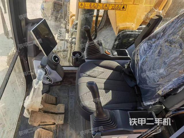 驾驶室整体（整机外观）