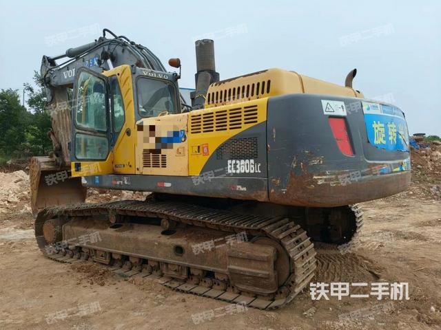 驾驶室顶部（整机外观）