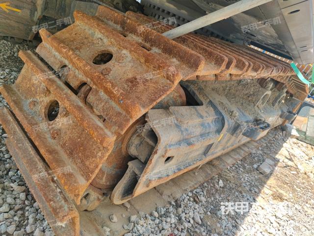 左侧履带整体 （行走机构）