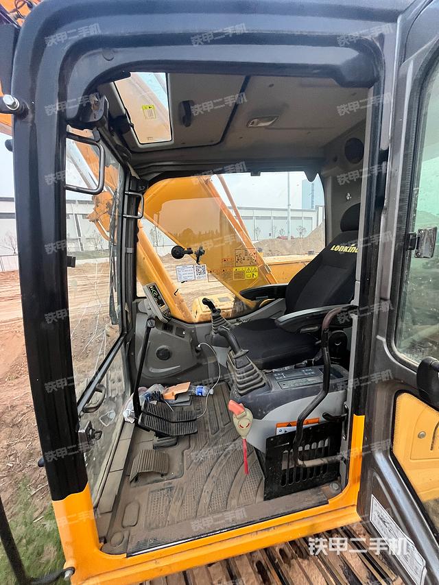 驾驶室整体（整机外观）