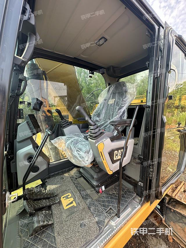 驾驶室整体（整机外观）