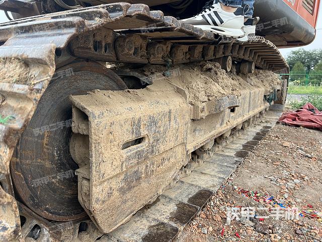 单侧履带整体（整机外观）