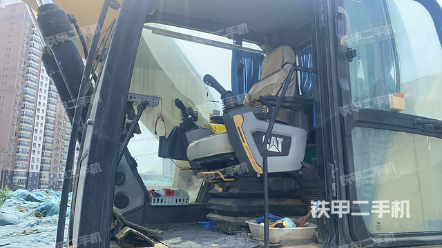 驾驶室整体（整机外观）