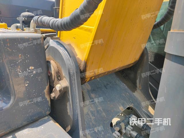 大臂根部 斜视（工作和回转装置）