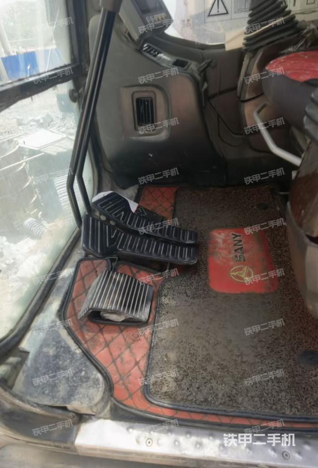 驾驶室整体（整机外观）