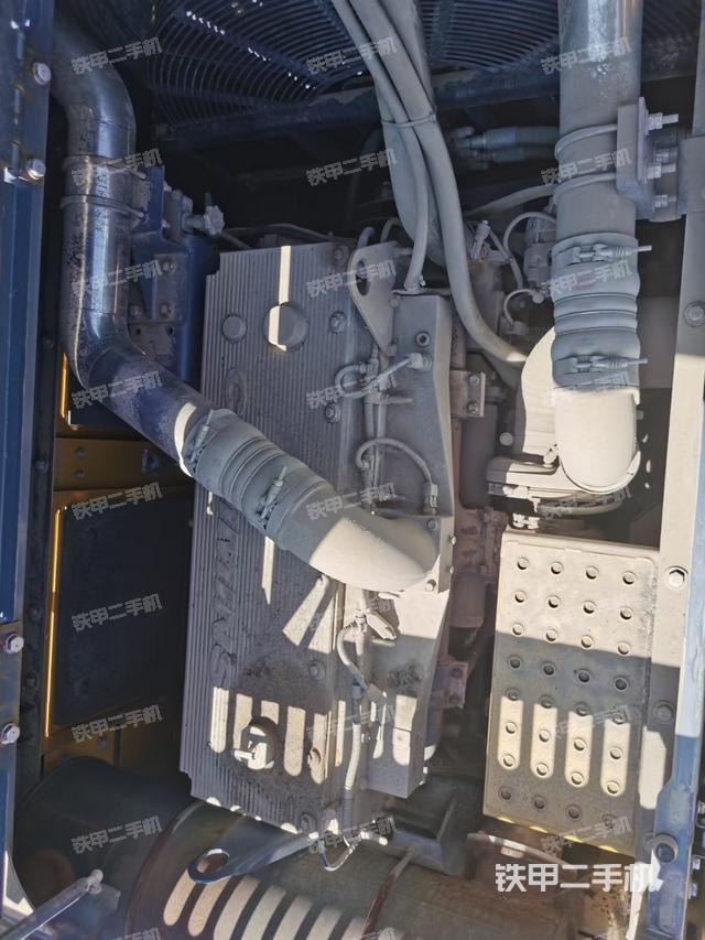 发动机室（上车部件）