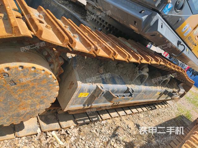 右侧履带整体（行走机构）