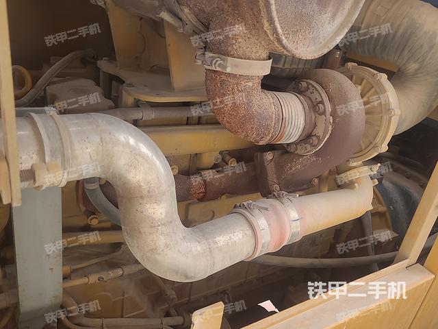 发动机右侧（整机外观及大件）