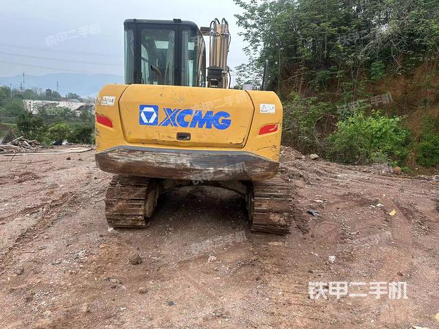 驾驶室顶部（整机外观）