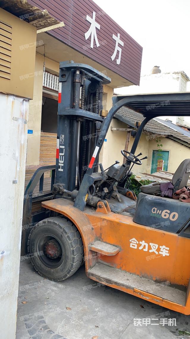 整机左侧（设备外观及核心部件）